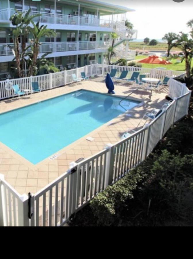 Tropic Terrace #16 - Beachfront Rental Apts St. Pete Beach Værelse billede